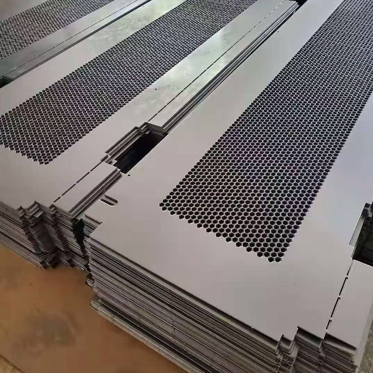 How to Select a Perforated Metal Manufacturer? A Practical Guide for Buyers How to Select a Perforated Metal Manufacturer? A Practical Guide for Buyers
